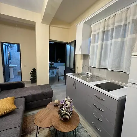 Holiday home Dragoti 2
