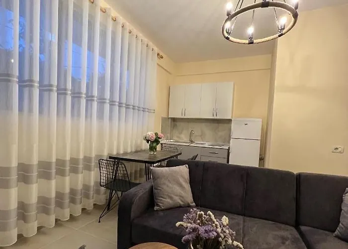 Dragoti 2 * Golem (Tirana)